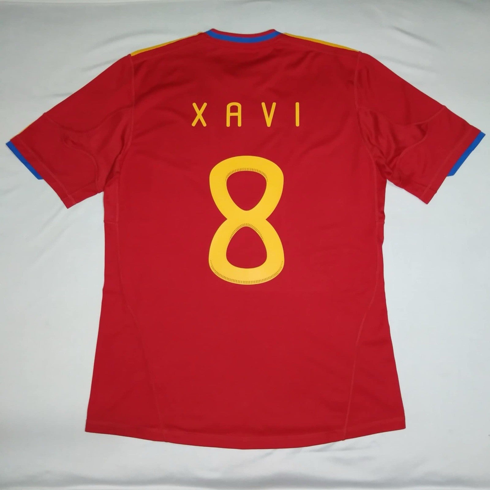 Xavi Hernandez Spain 2010 World Cup Home Jersey L | Adidas Champions