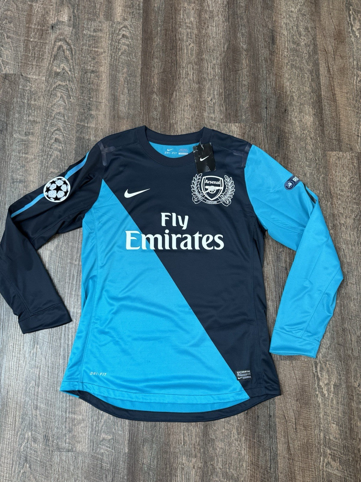 Robin van Persie Arsenal 2011–12 Player Issue Long Sleeve Jersey Size L NWT UCL 