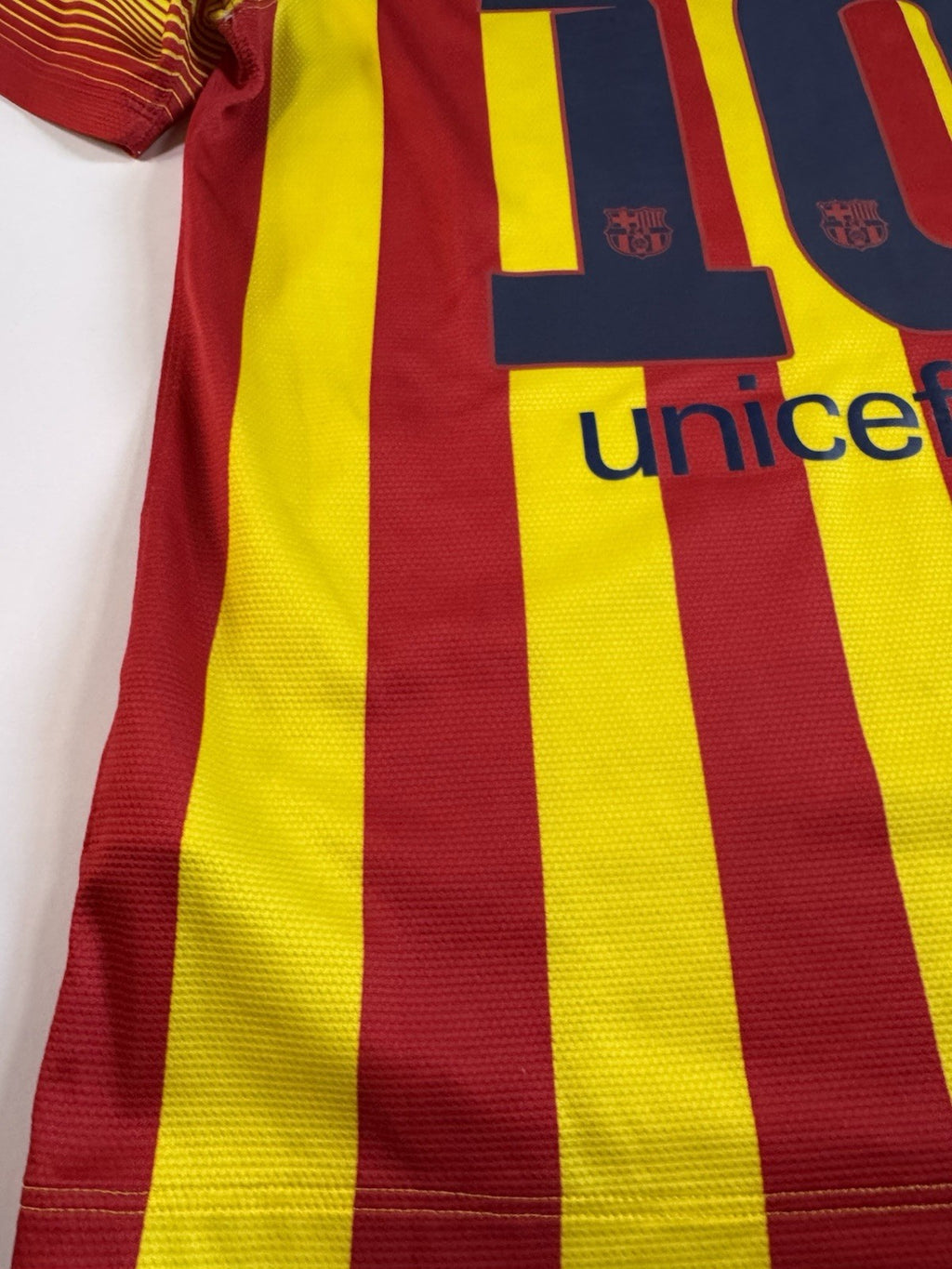 Barcelona 2013-2015 Lionel Messi Away Football Shirt Jersey Size M
