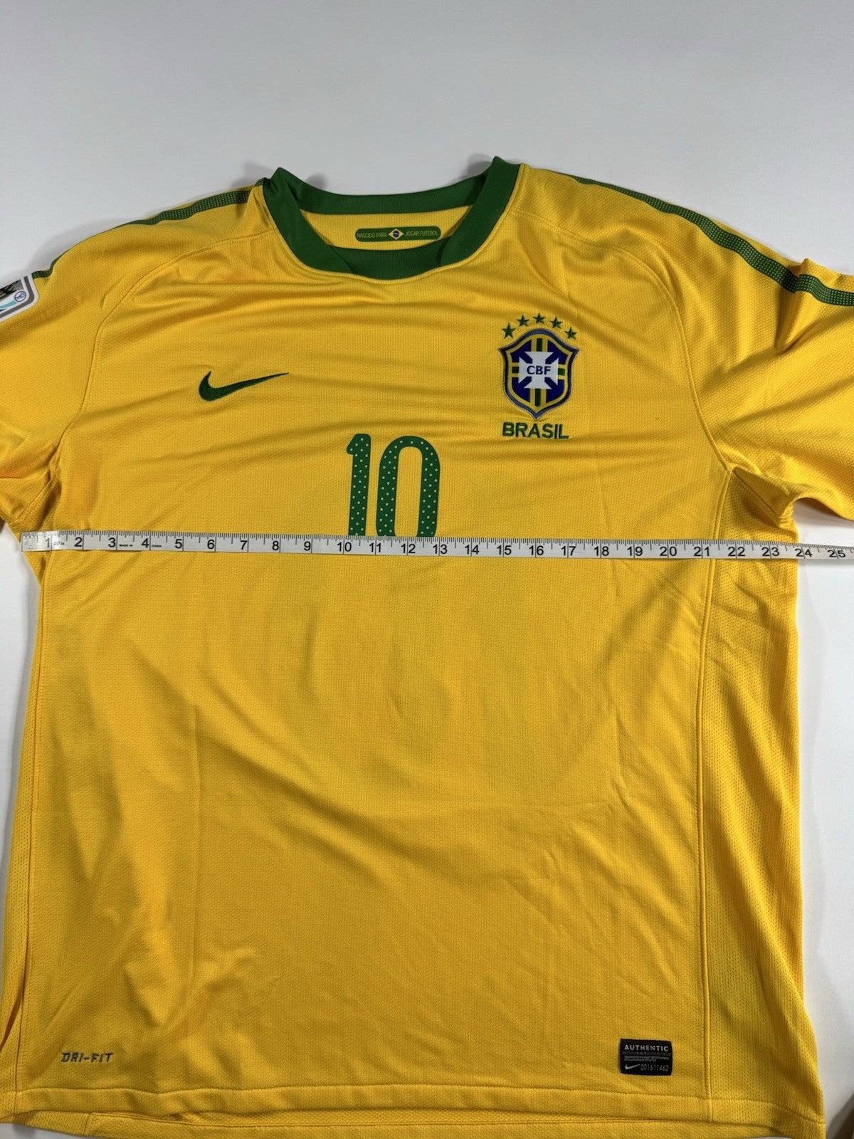 Brazil 2010 World Cup Ricardo Kaka Home Football Jersey Size XL | Read Descripti