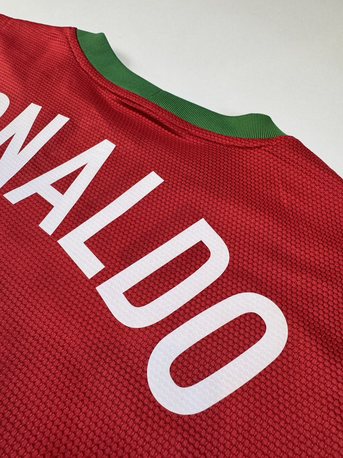 Portugal 2012 Cristiano Ronaldo Home Football Shirt Jersey Size M | Check desc