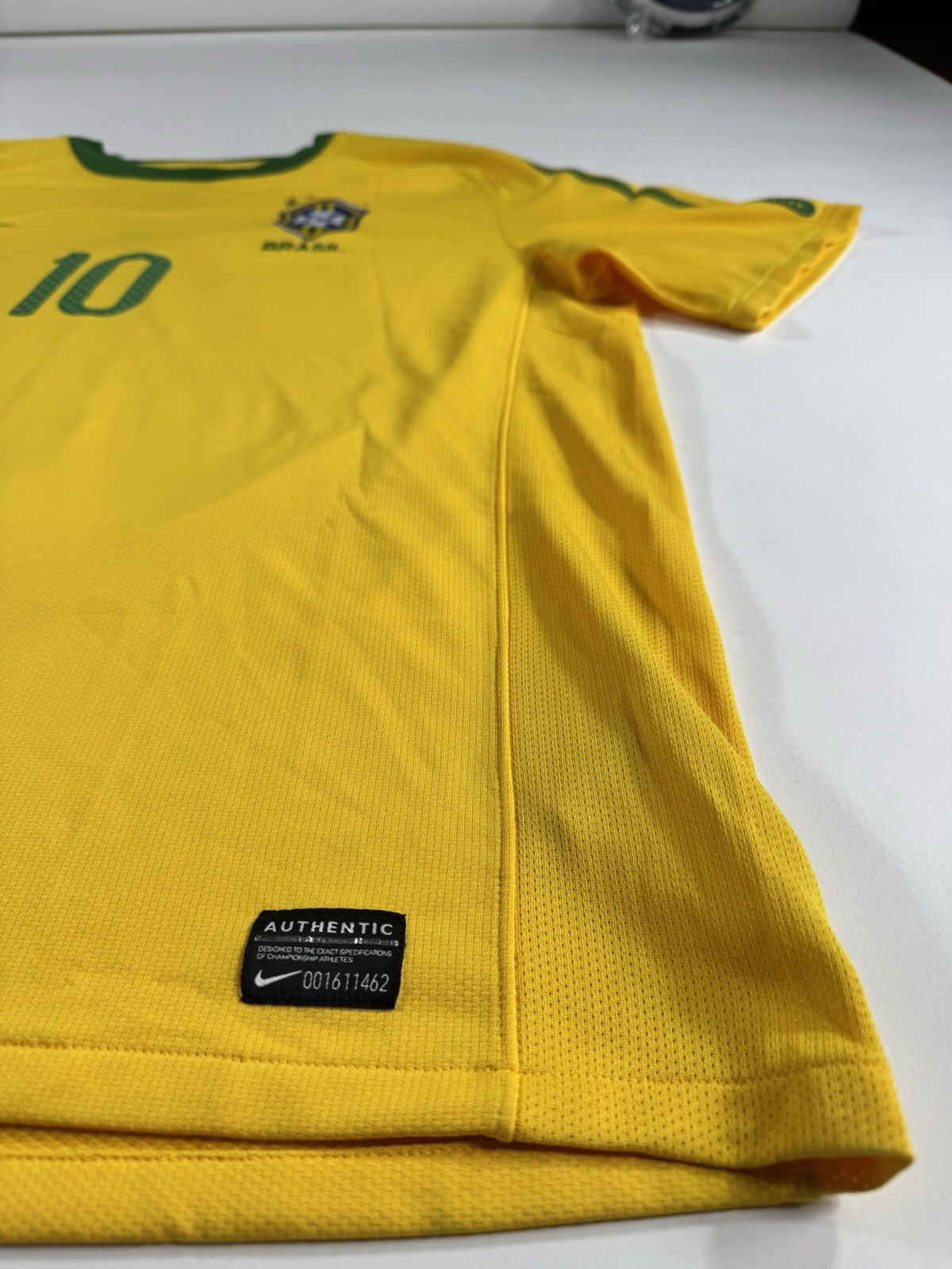 Brazil 2010 World Cup Ricardo Kaka Home Football Jersey Size XL | Read Descripti
