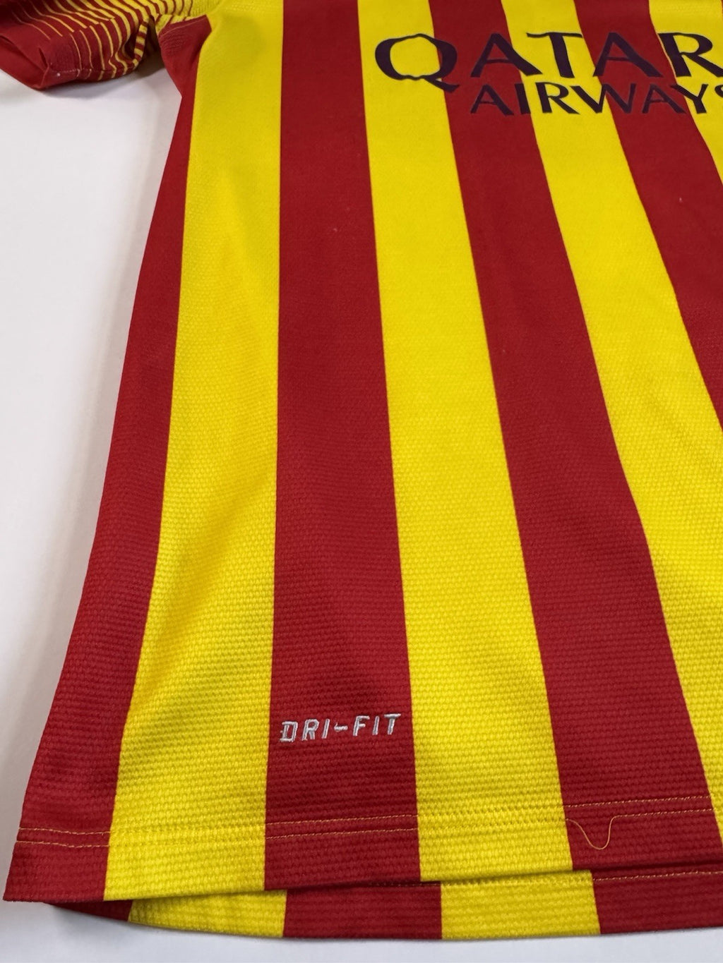 Barcelona 2013-2015 Lionel Messi Away Football Shirt Jersey Size M