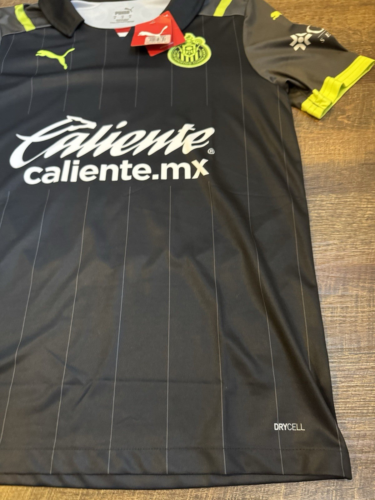 Isaac Brizuela Chivas 2021-22 Away Jersey Size M – Puma NWT cone Conejo Brizuela