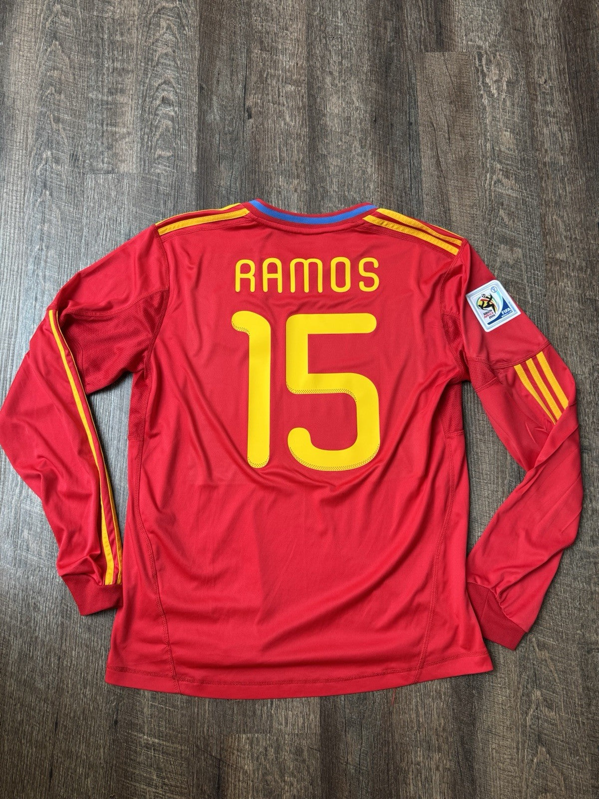 Spain 2010 Sergio Ramos Long Sleeve Home Football Shirt Jersey Size L 