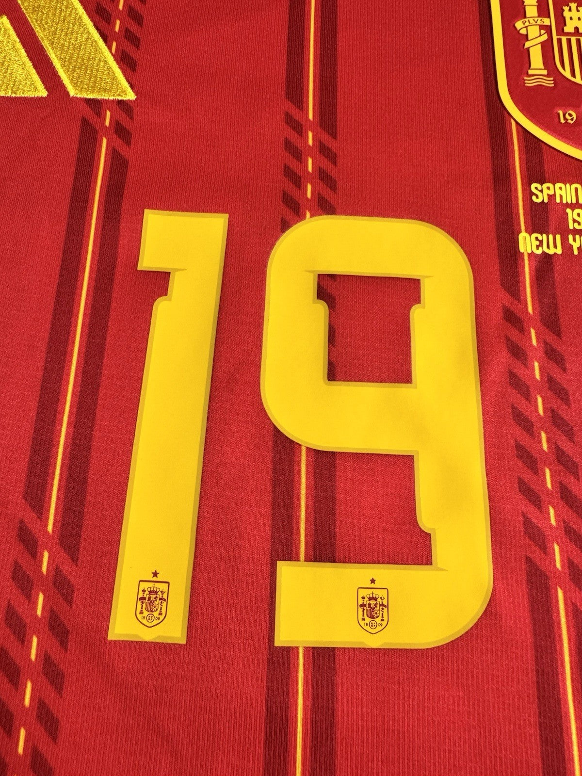 Spain 2026 World Cup Final Lamine Yamal Home Football Jersey Size M NWT Fan Vers