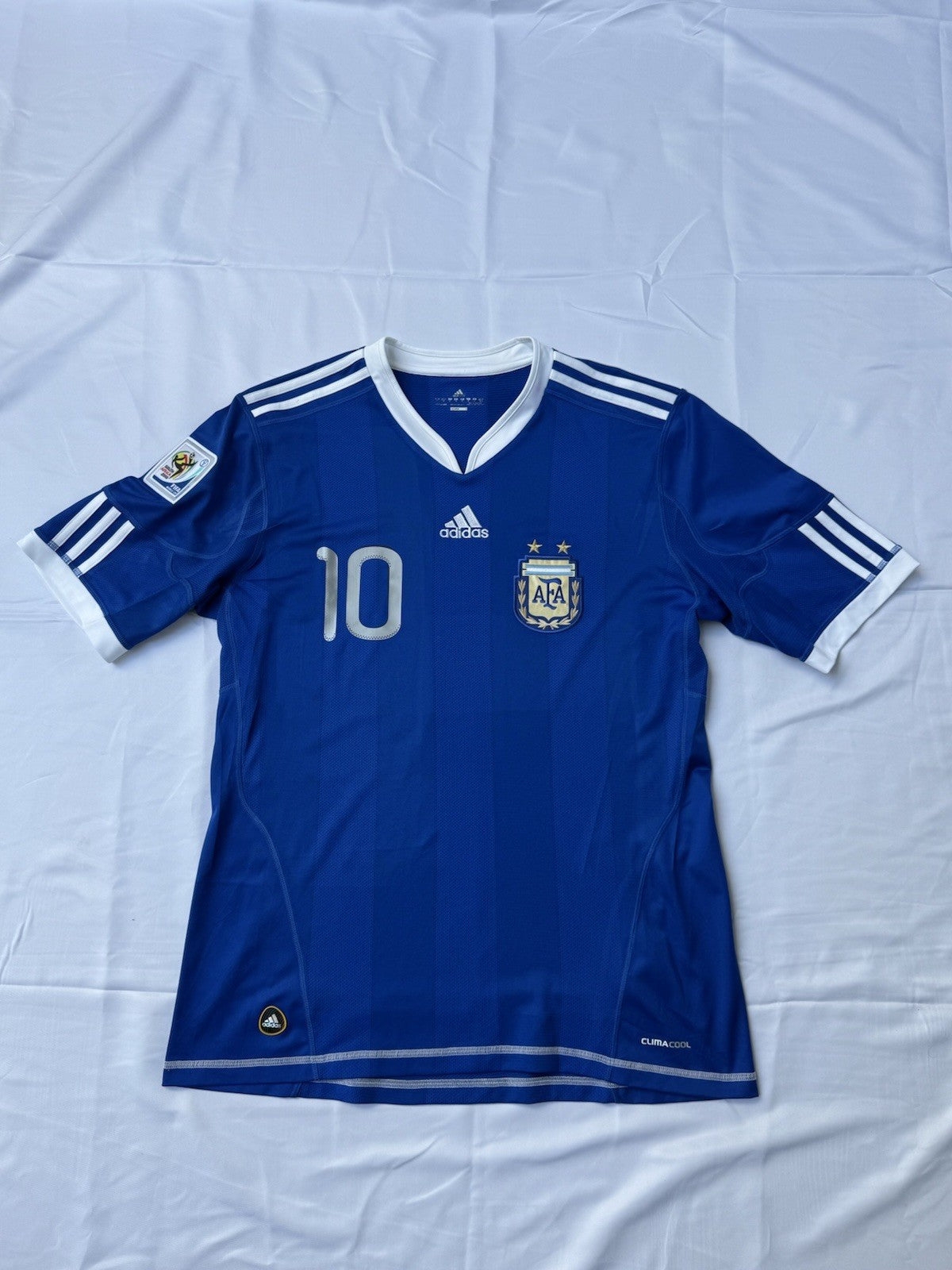 Argentina 2010 Lionel Messi Away Football Shirt Jersey Size M  