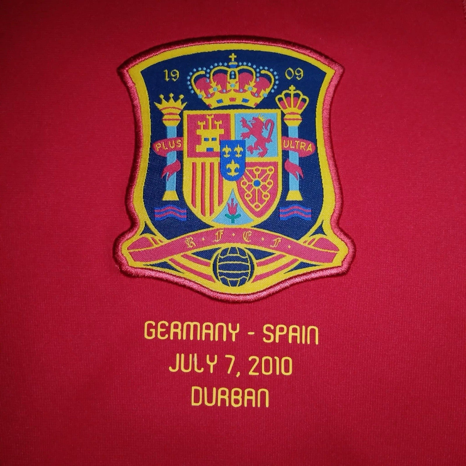 Xavi Hernandez Spain 2010 World Cup Home Jersey L | Adidas Champions
