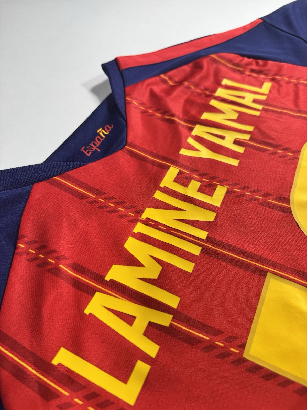 Spain 2026 World Cup Final Lamine Yamal Home Football Jersey Size M NWT Fan Vers
