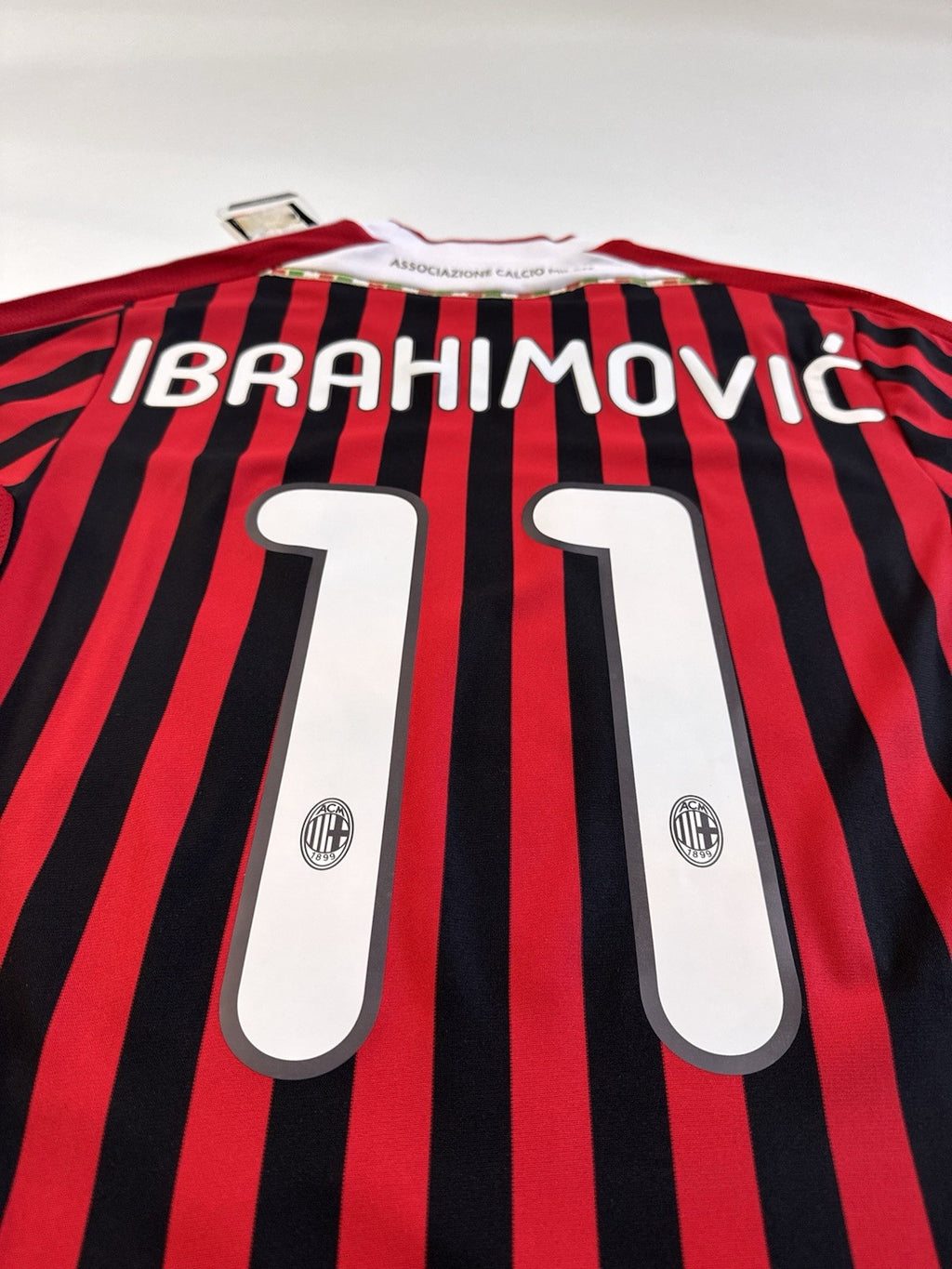 AC Milan 2011 2012 Zlatan Ibrahimovic Home Football Shirt Jersey Size S NWT