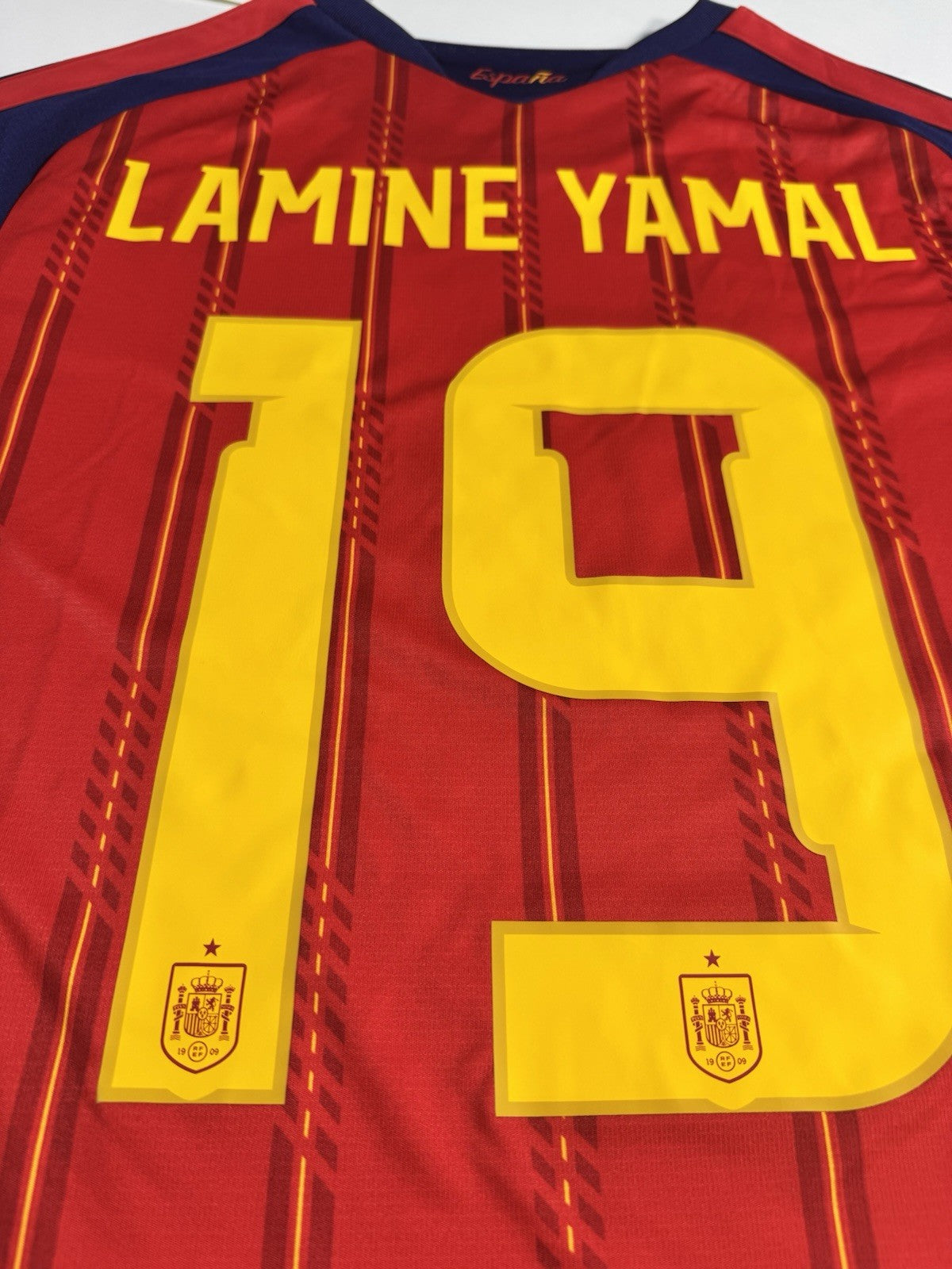 Spain 2026 World Cup Final Lamine Yamal Home Football Jersey Size M NWT Fan Vers