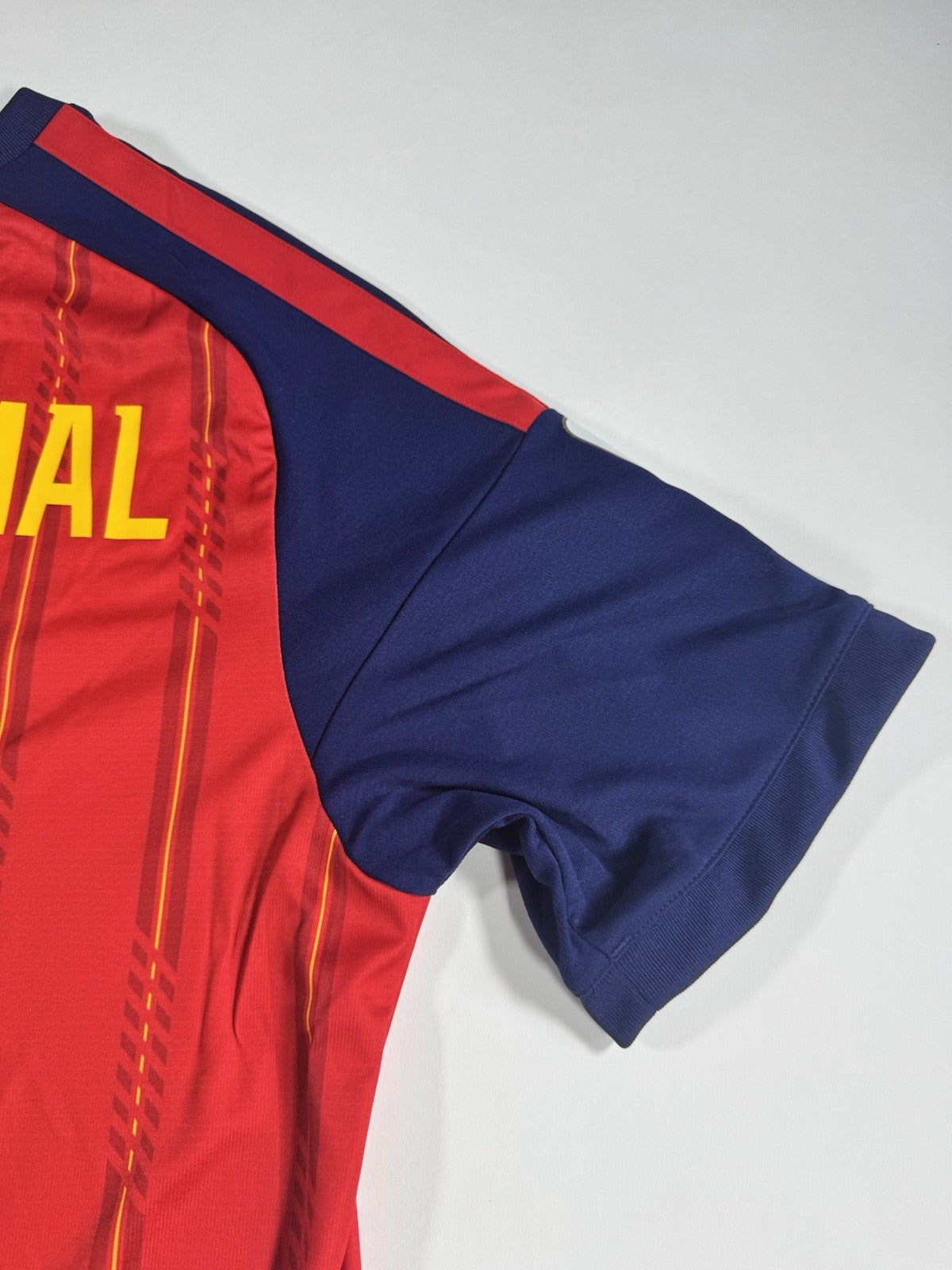 Spain 2026 World Cup Final Lamine Yamal Home Football Jersey Size M NWT Fan Vers