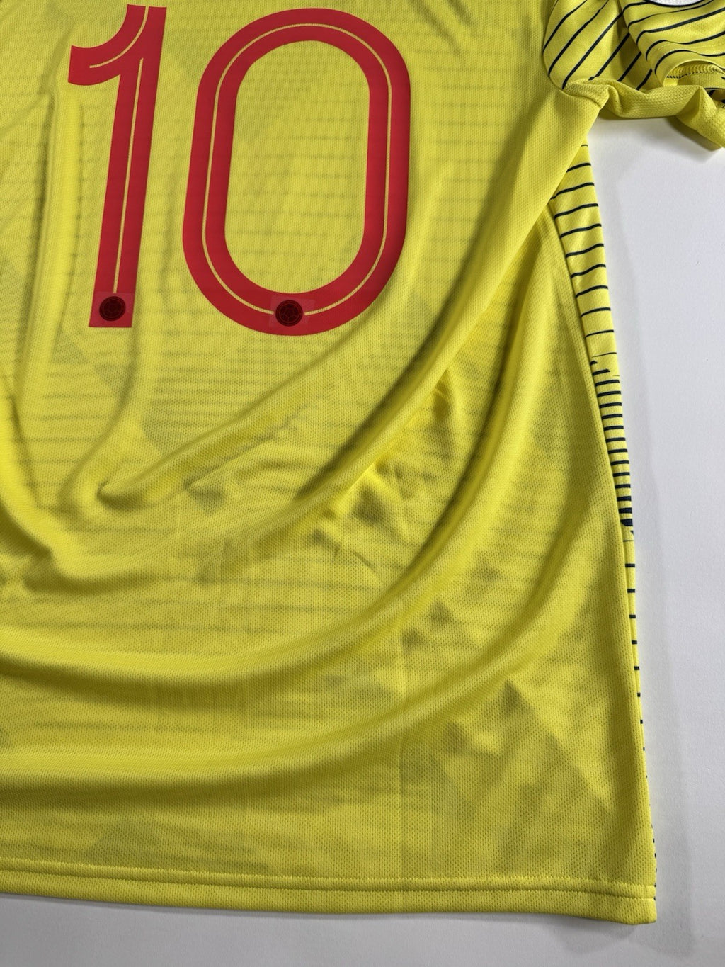 Colombia 2019 Copa America James Rodriguez Home Football Shirt Jersey Size L
